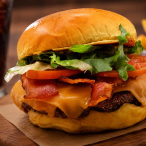Villa Bacon – Compre 1 e Ganhe Outro! para usar de Segunda a Quinta no Villa Burger